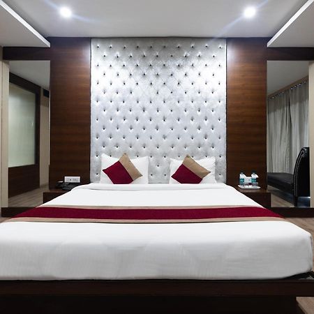 Hotel Anjushree à Ujjain Extérieur photo