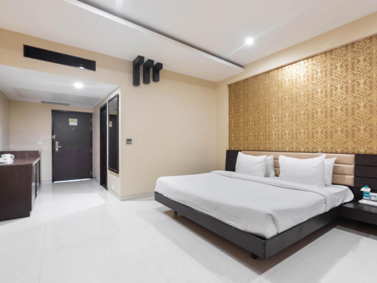Hotel Anjushree à Ujjain Extérieur photo