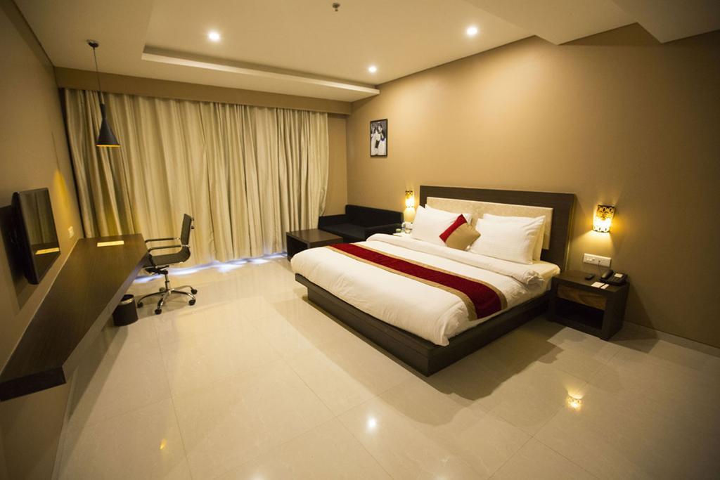 Hotel Anjushree à Ujjain Extérieur photo