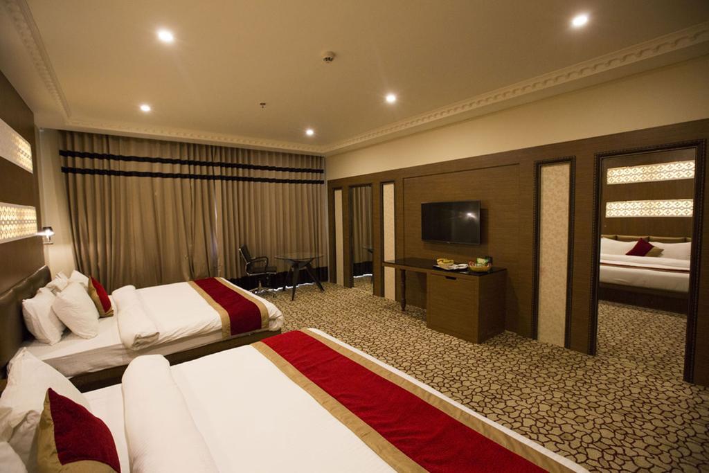 Hotel Anjushree à Ujjain Extérieur photo