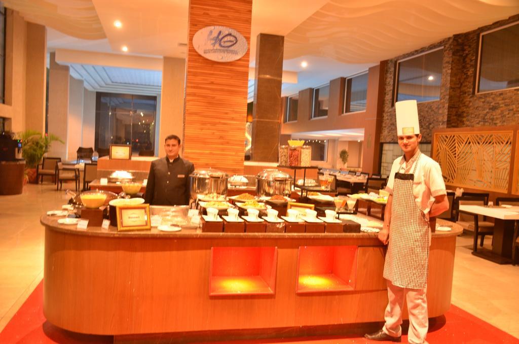 Hotel Anjushree à Ujjain Extérieur photo