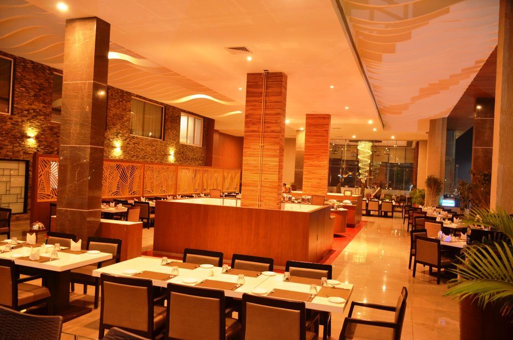 Hotel Anjushree à Ujjain Extérieur photo