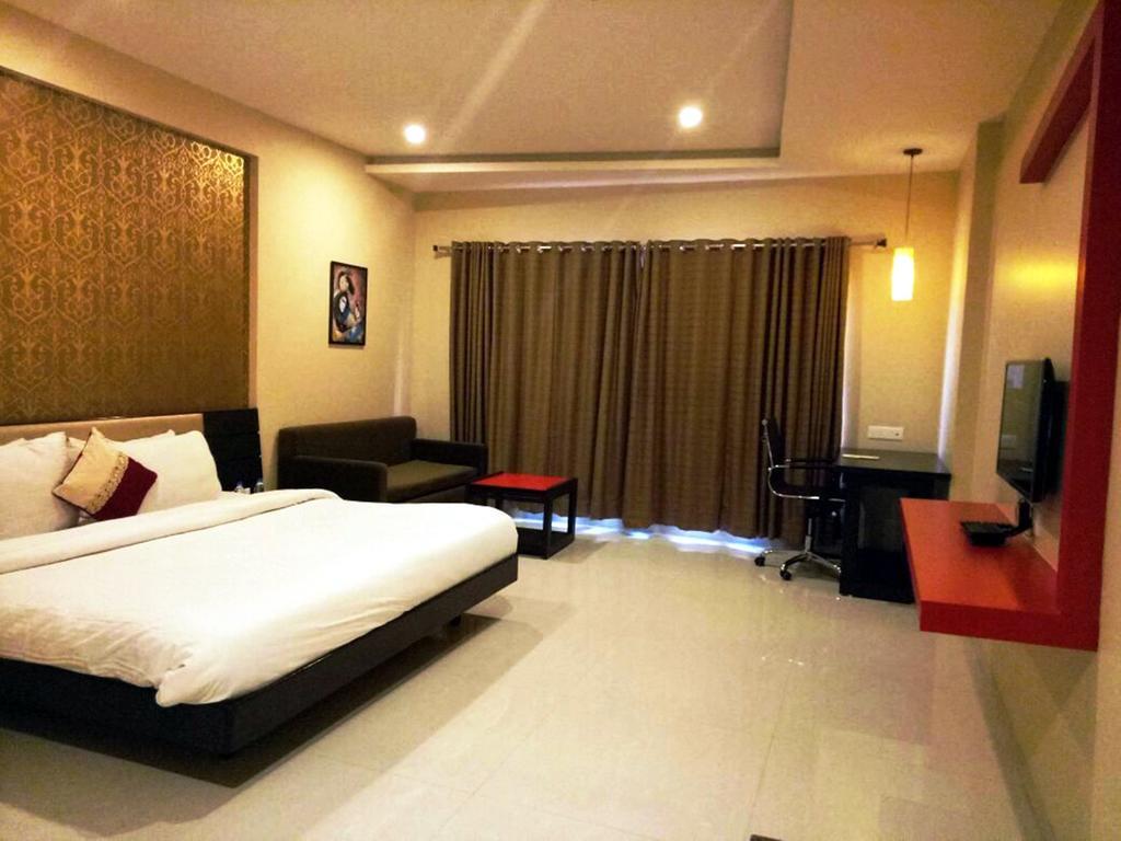 Hotel Anjushree à Ujjain Extérieur photo