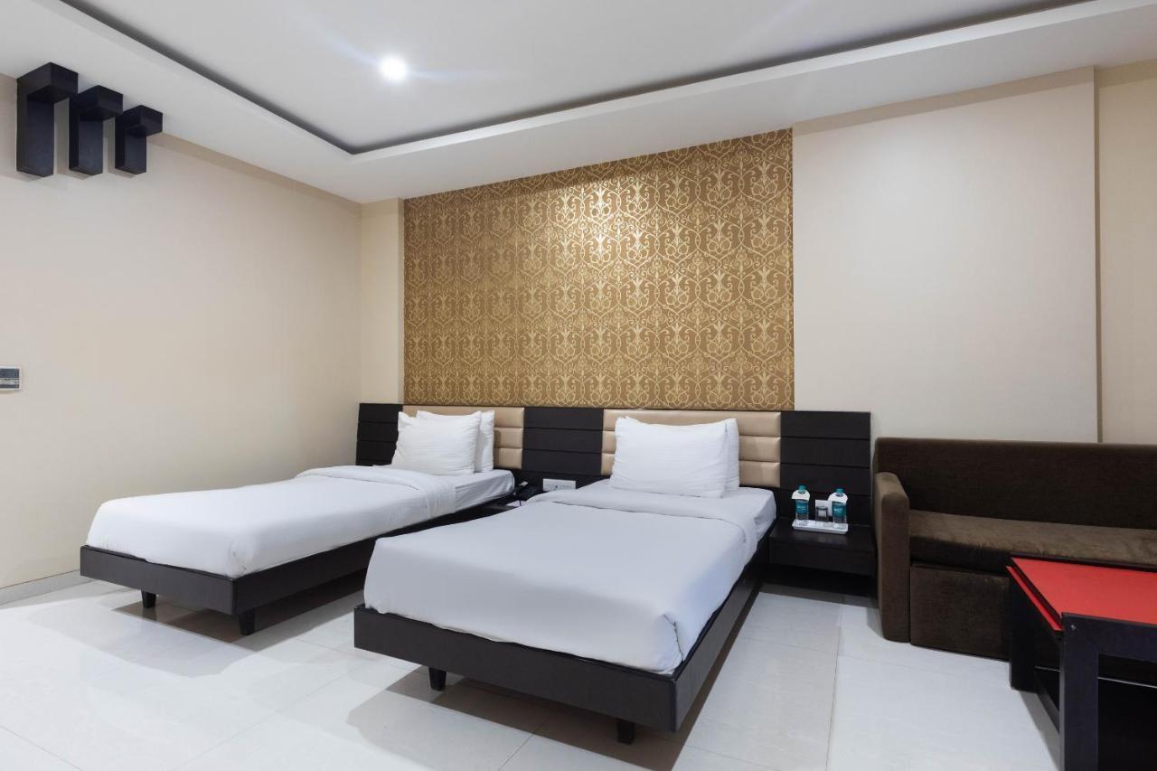 Hotel Anjushree à Ujjain Extérieur photo